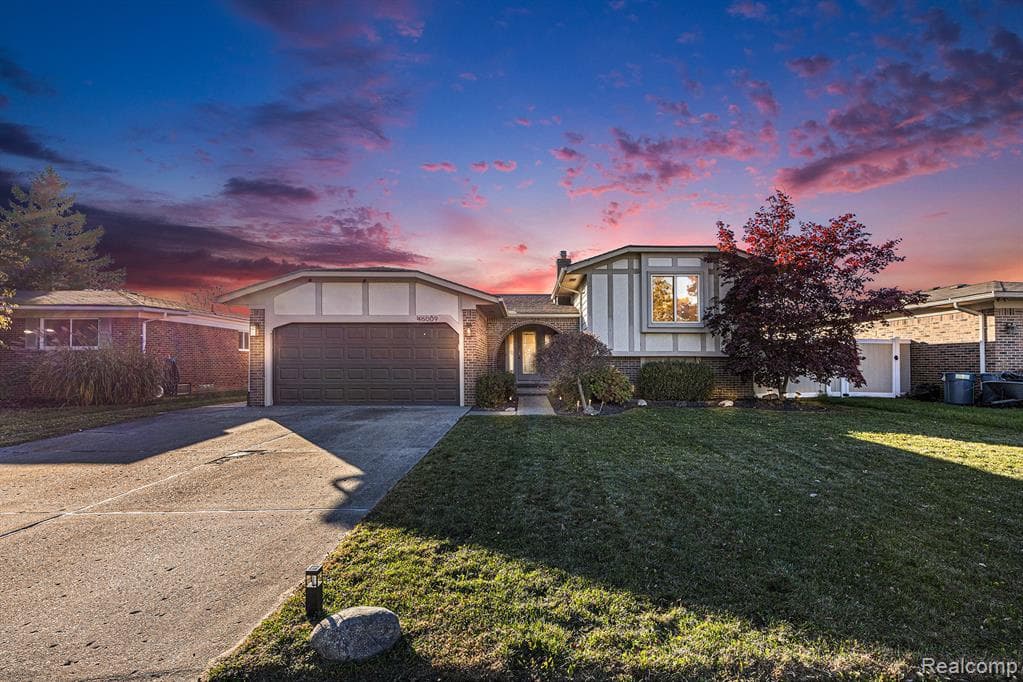 46009 Donahue Avenue