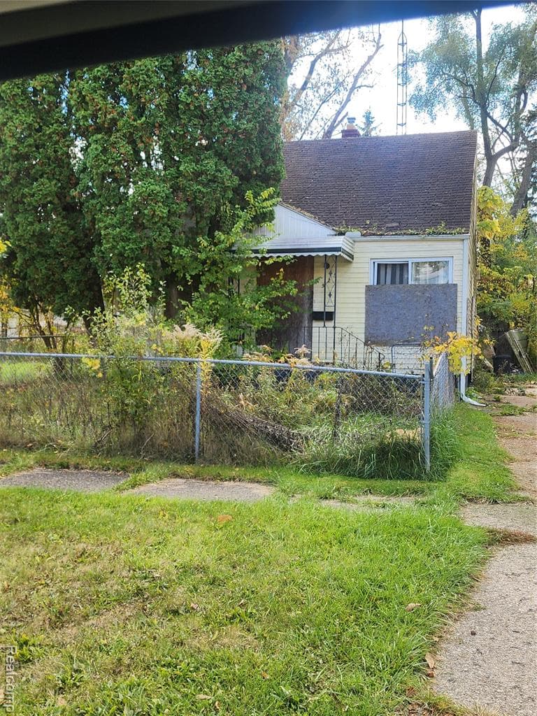 525 W Pulaski Avenue