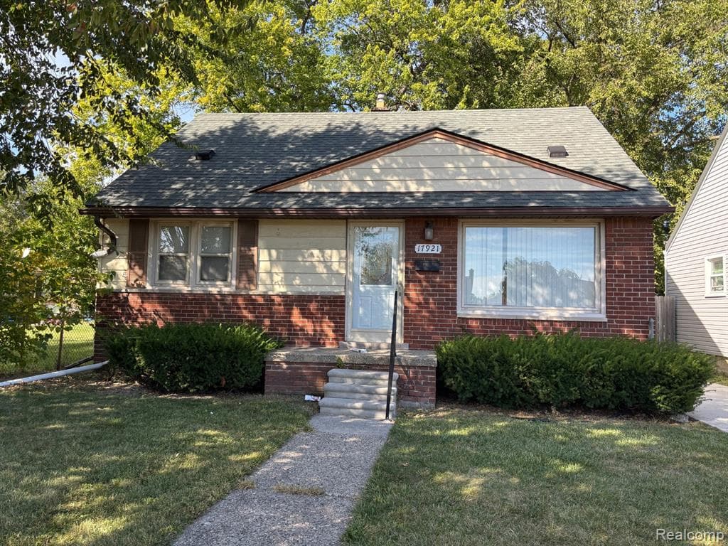 17921 STEPHENS Drive