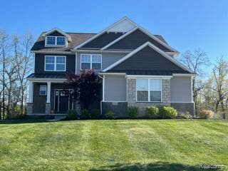 2500 Walnut View Drive