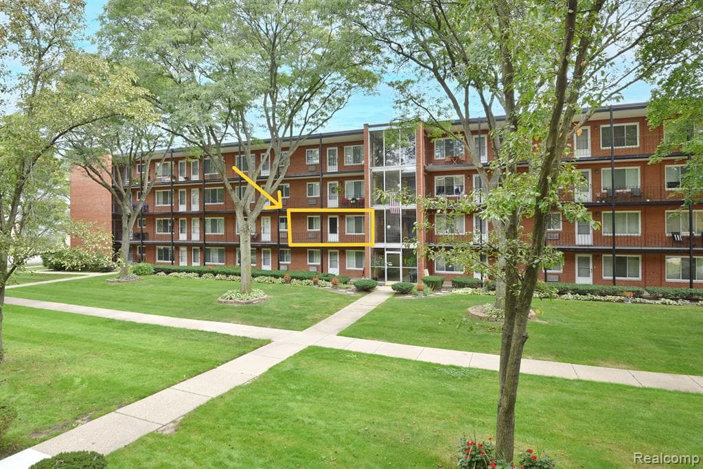 2925 W 13 MILE Road 205