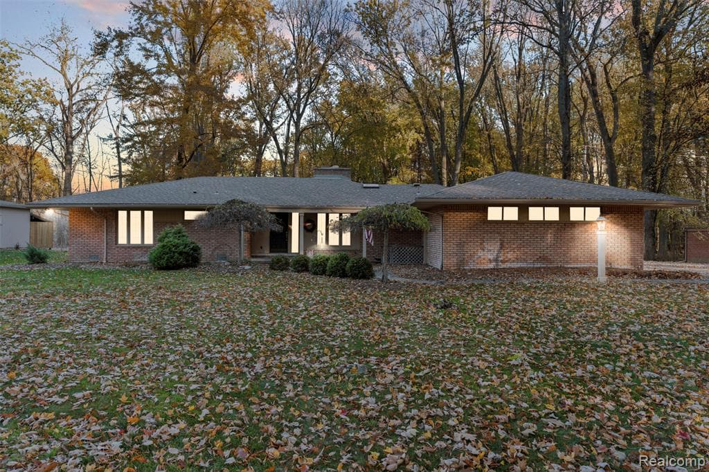 16966 Fairfield Street