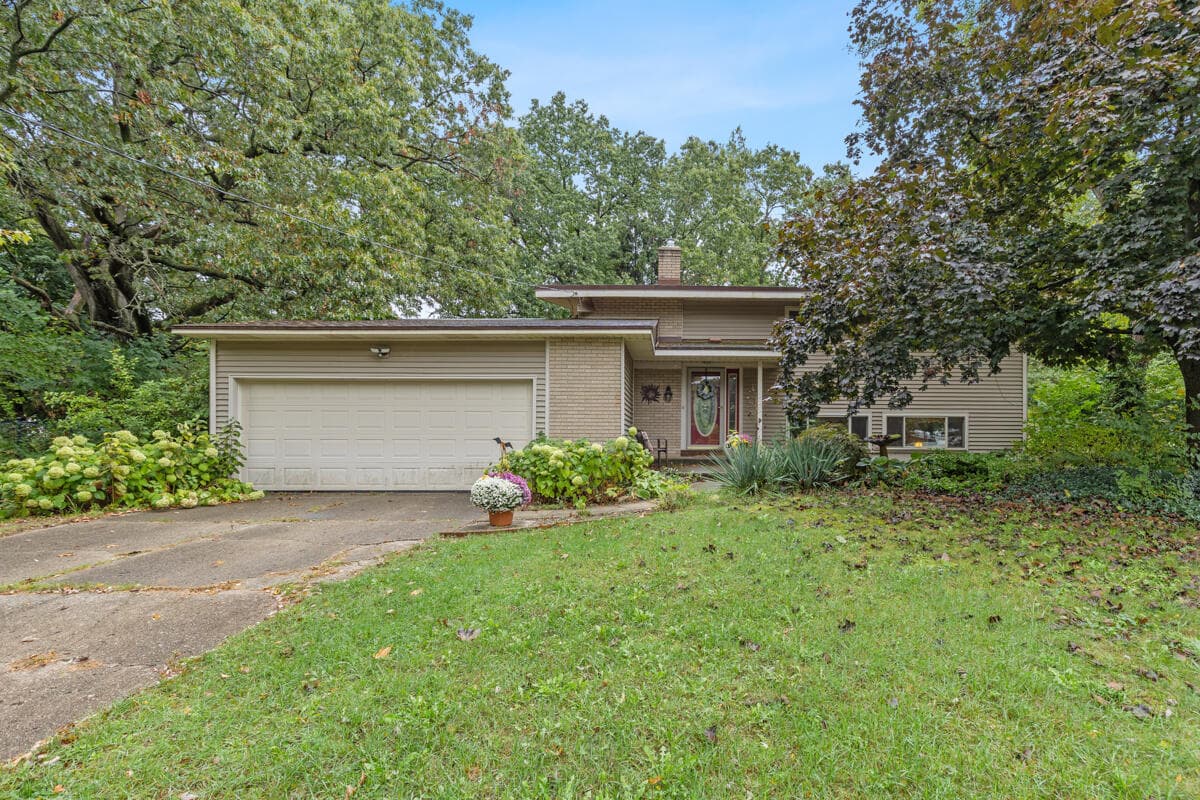 5090 Natchez Ct Court