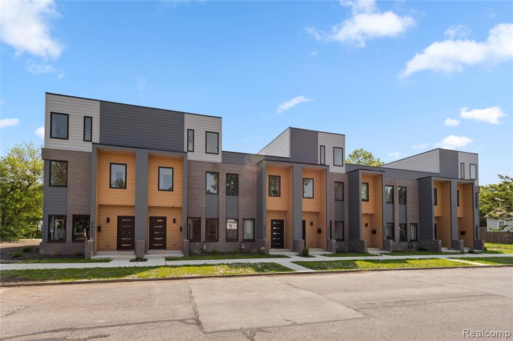 3420 COCHRANE Street 2