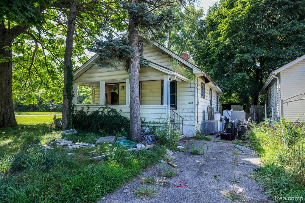 1454 Delaware Avenue