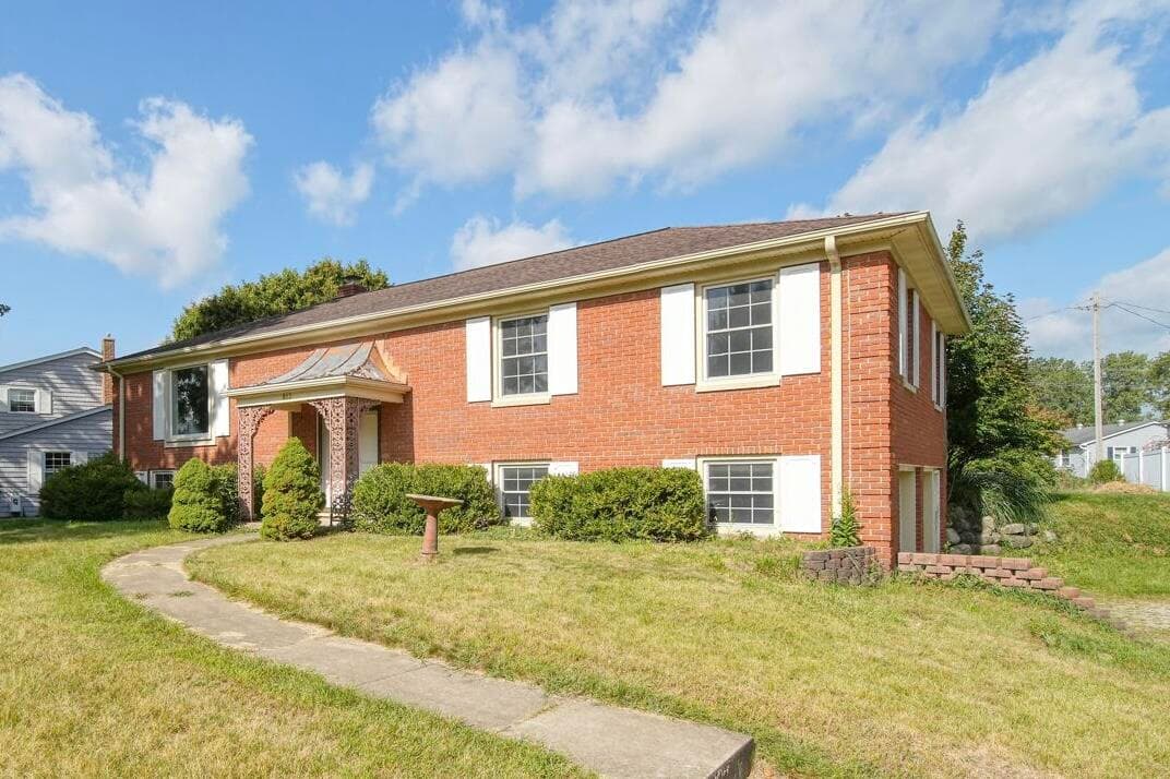 812 Hazelwood Boulevard