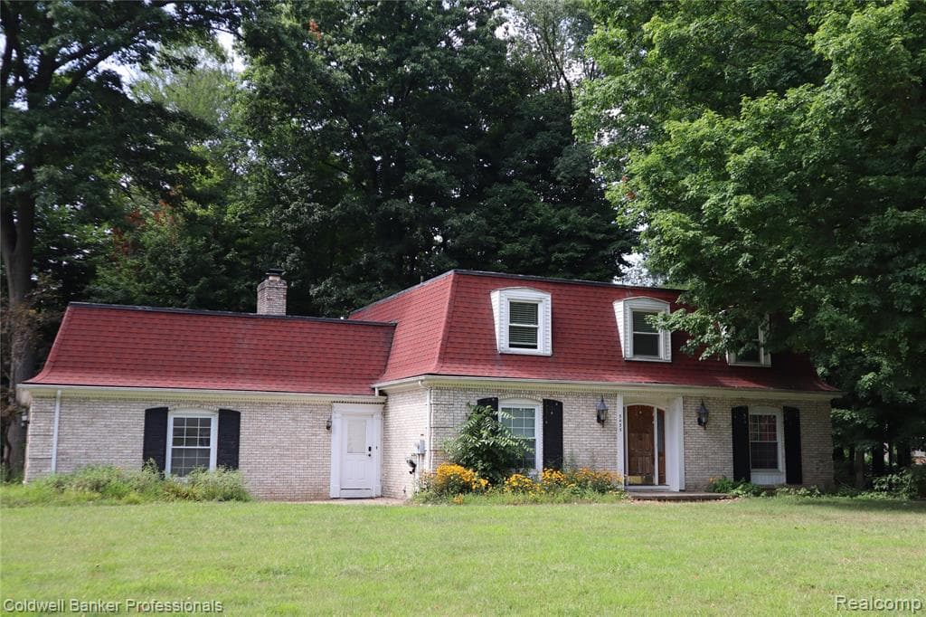 5435 S Sycamore Drive