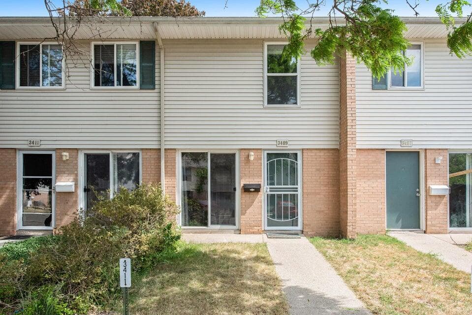 3409 Kenbrooke Court