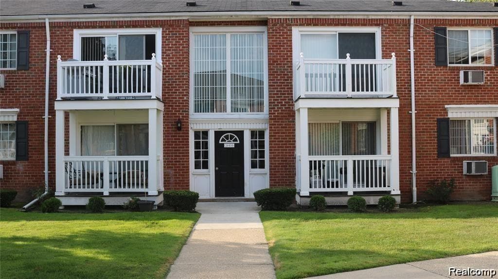 2400 Parmenter Boulevard