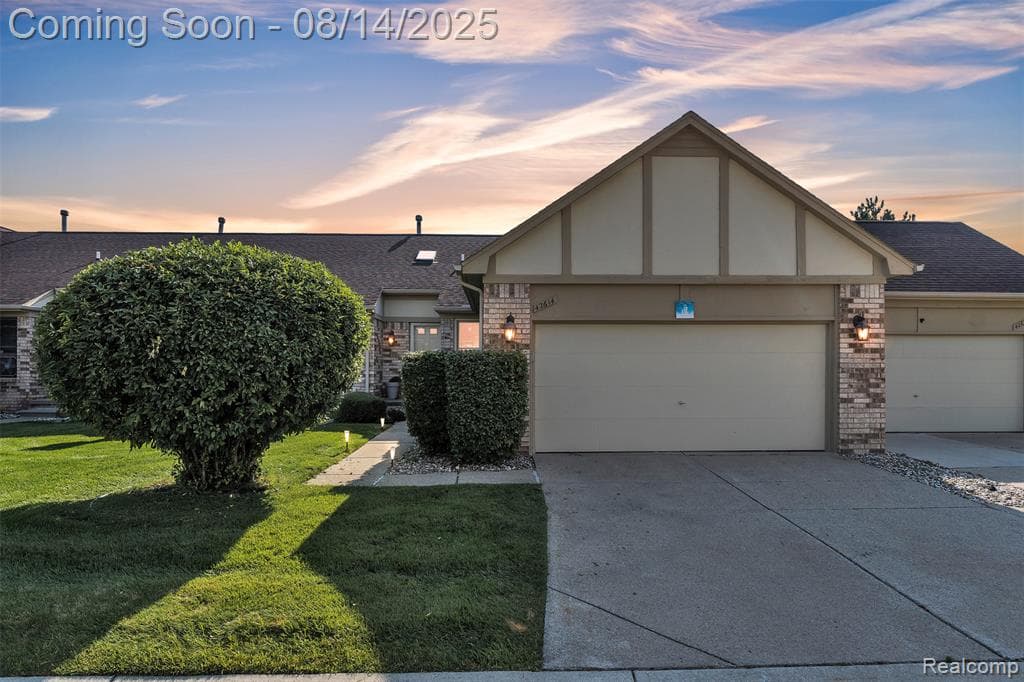 42614 Cedar Ridge Drive