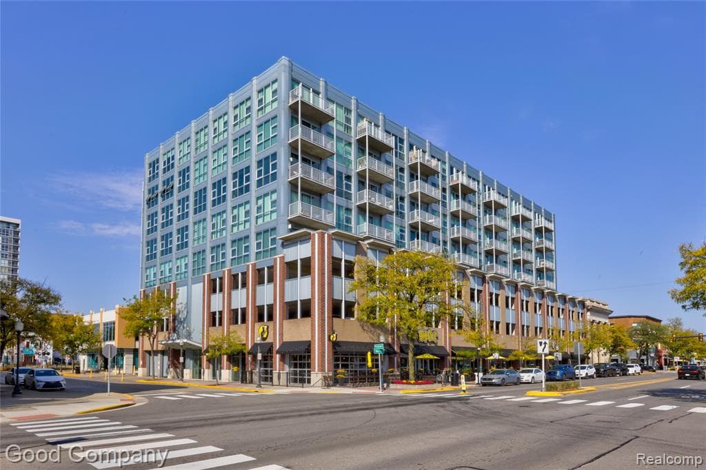 100 W 5th Street 604