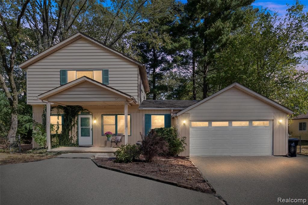 21326 Flanders Street