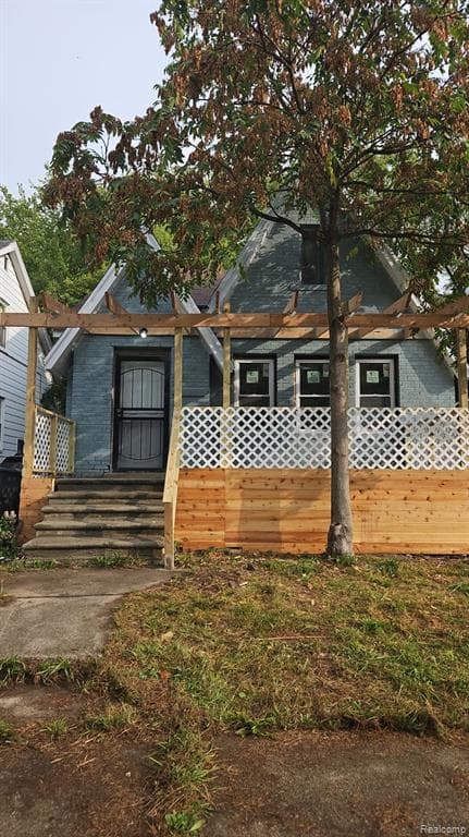 14881 Mapleridge Street