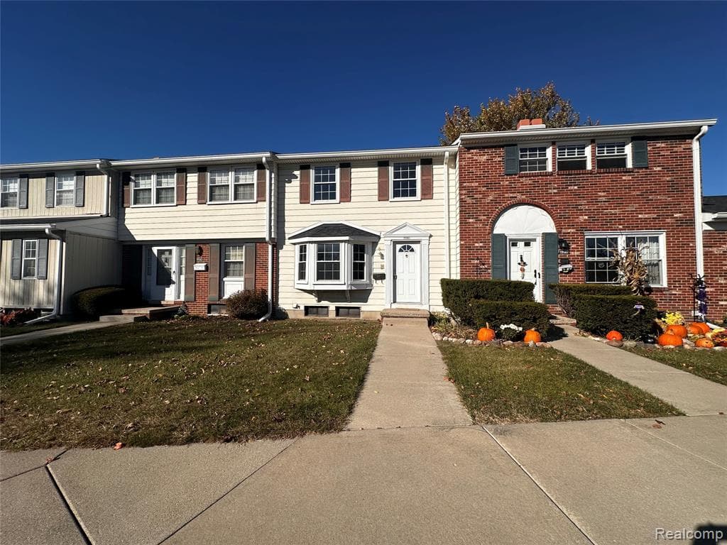 19585 Mariner Court 383