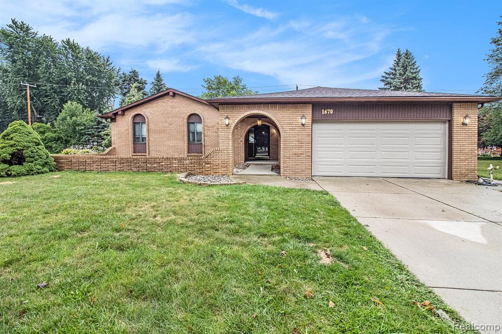 1670 Yellowbrick Court