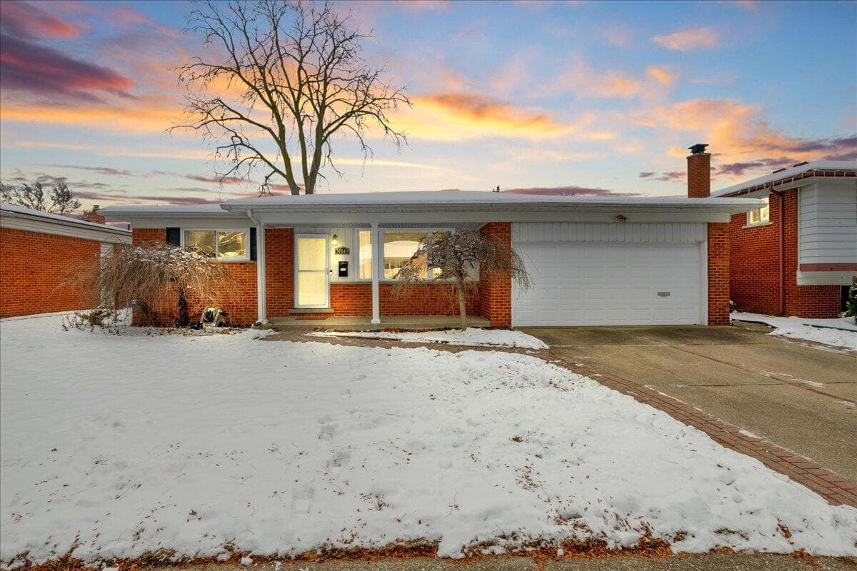 31049 Grennada Street