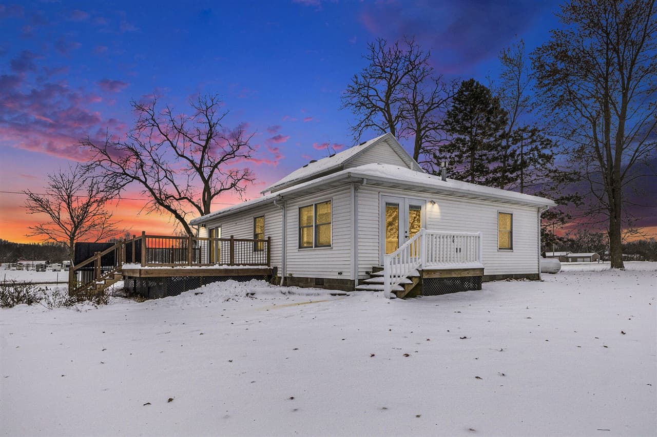 775 E Grand River Avenue