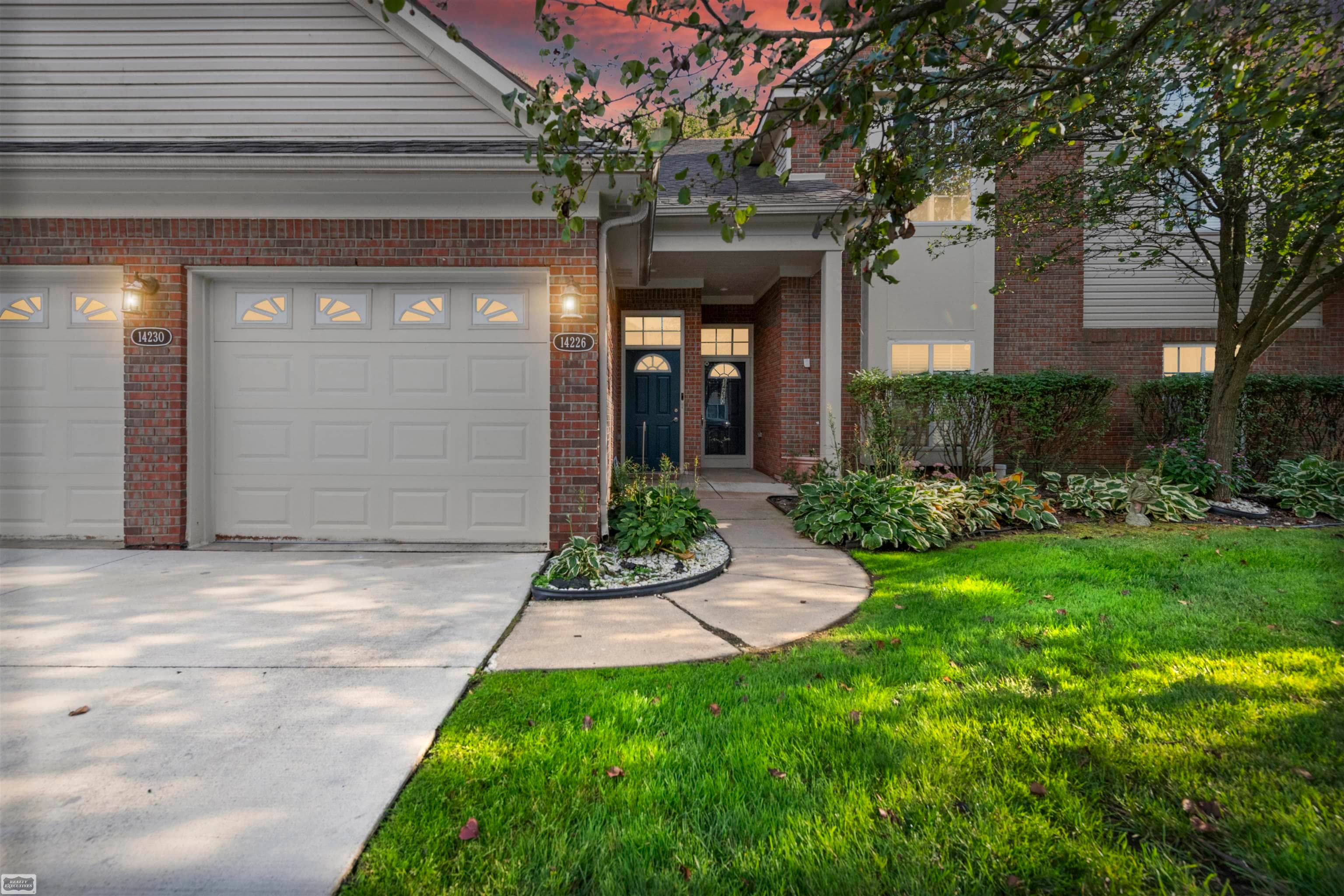 14226 Shadywood Drive