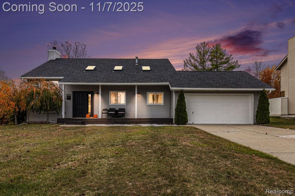 7408 WESTBURY Boulevard