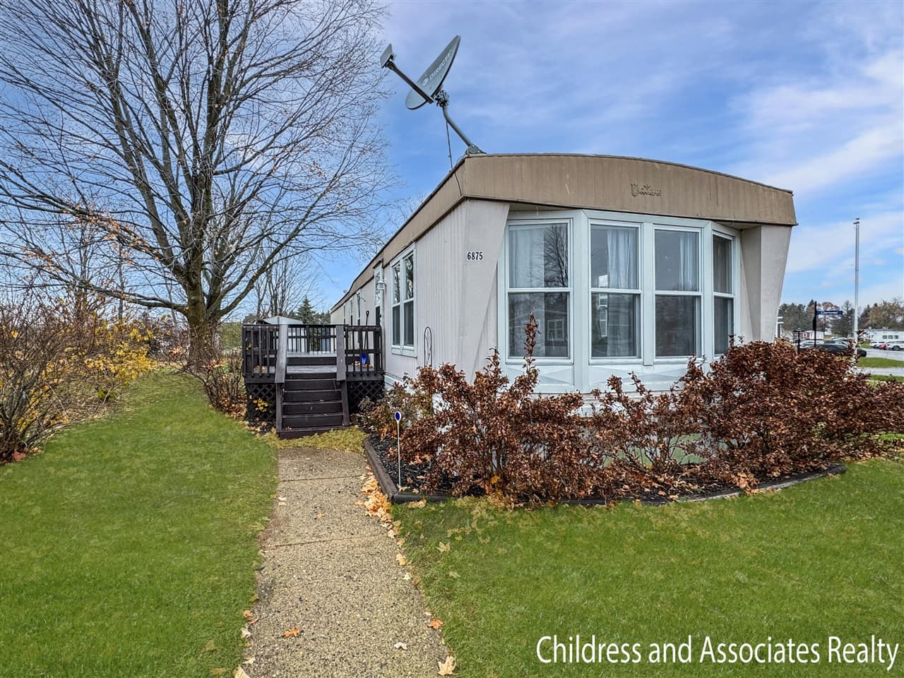 6875 Vinewood Avenue