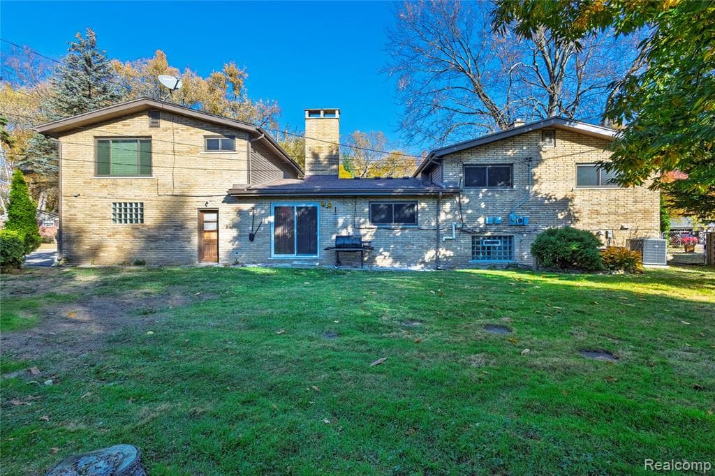 35163 Dumbarton Street