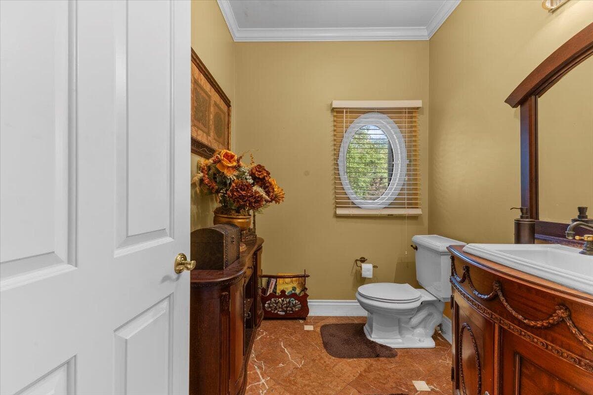 18401 Fox Hollow Court