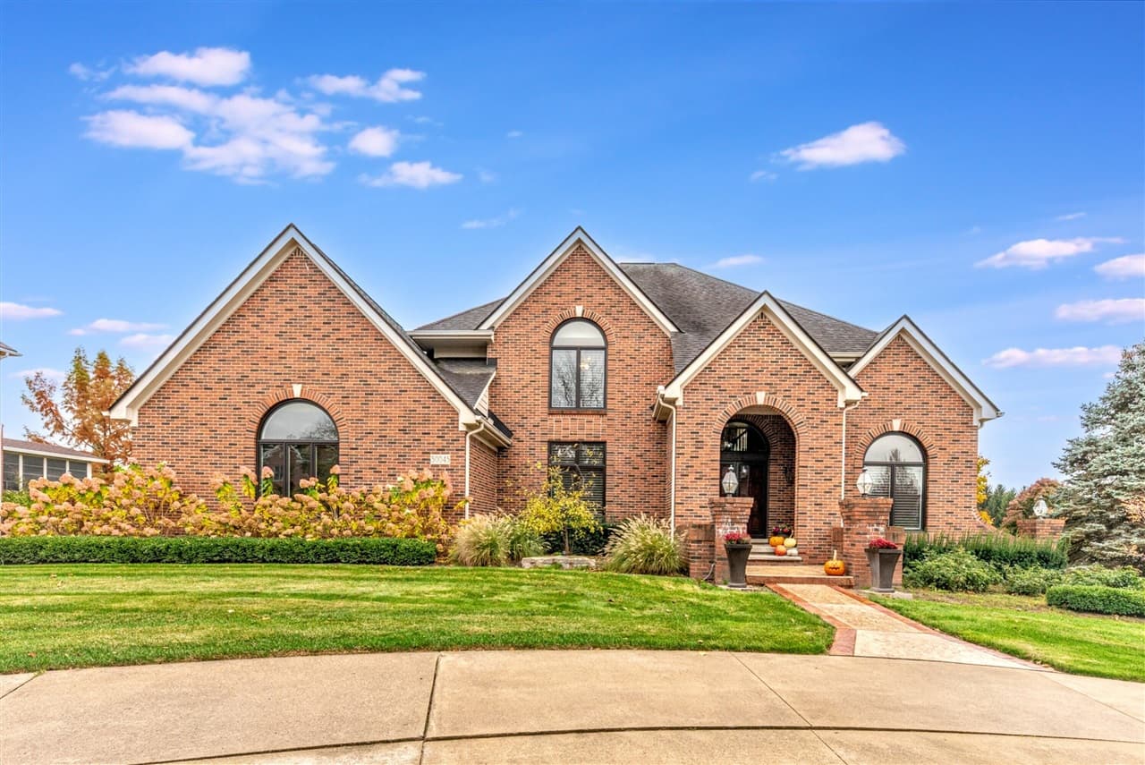 50045 Standish Court