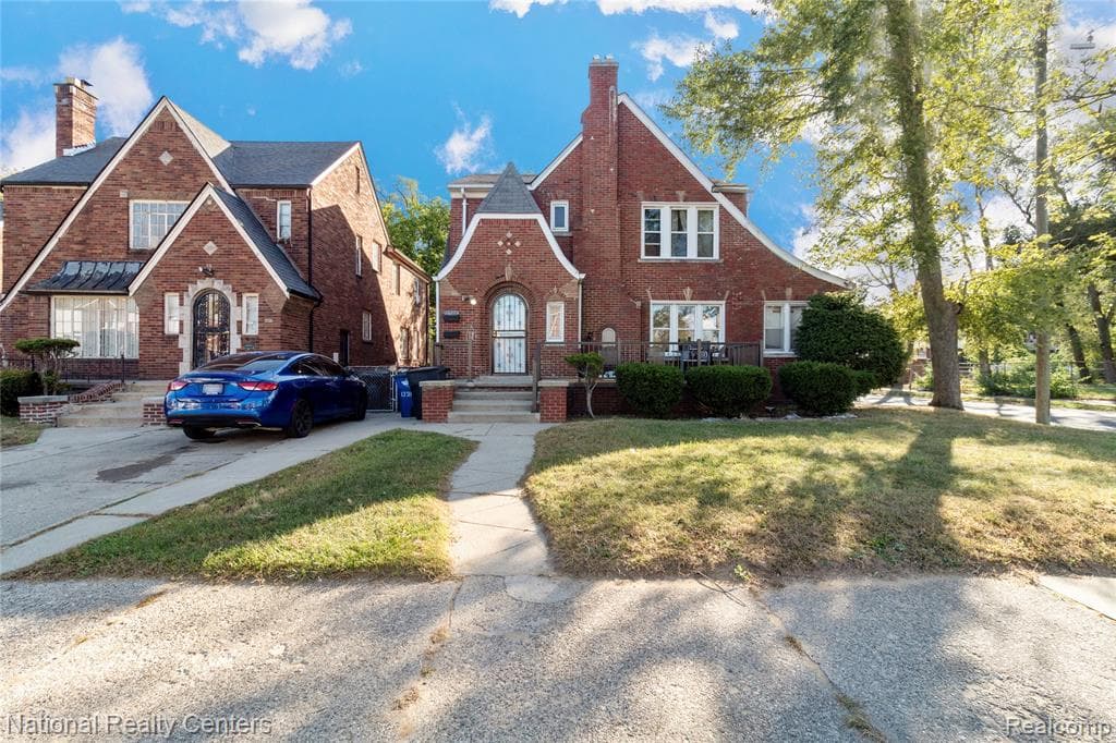 17300 Kentucky Street