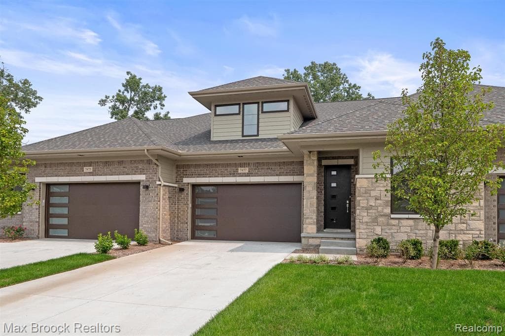 7477 Gramercy Circle 17