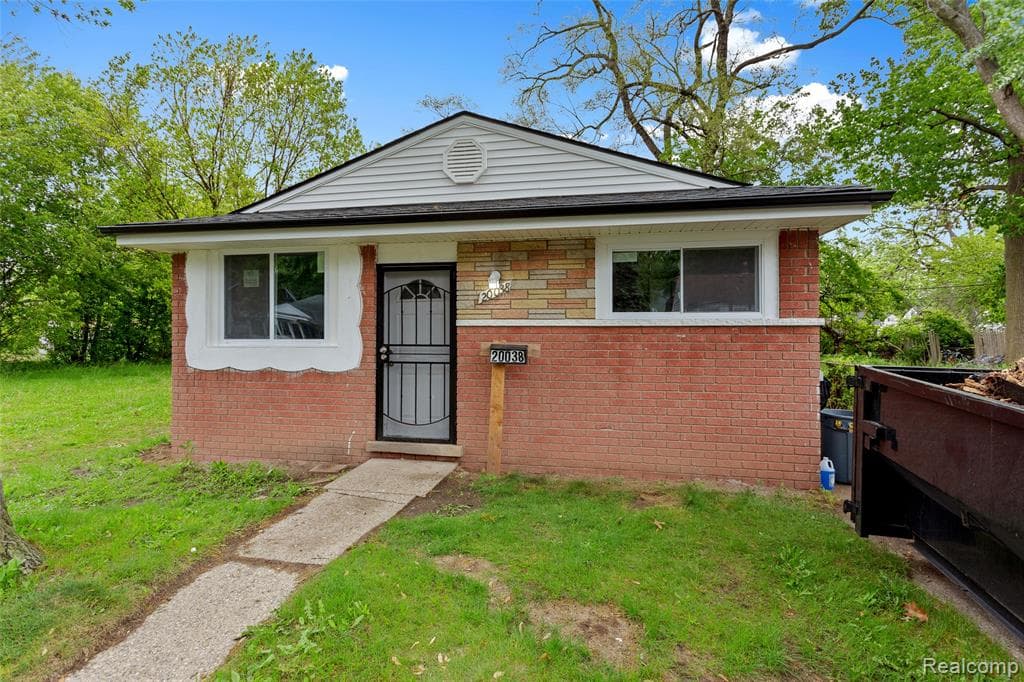 20038 Santa Rosa Drive