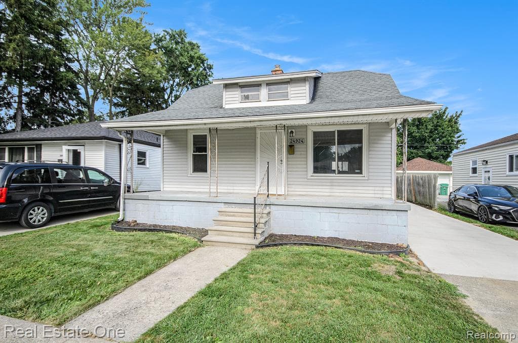 24924 Tuscany Avenue