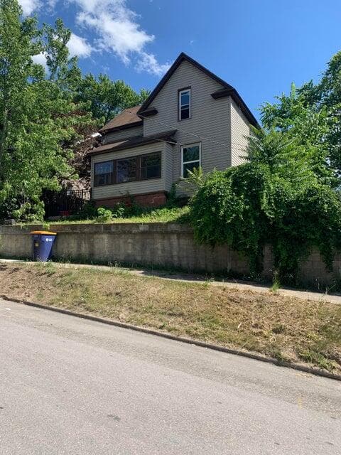 754 SW Olympia Street