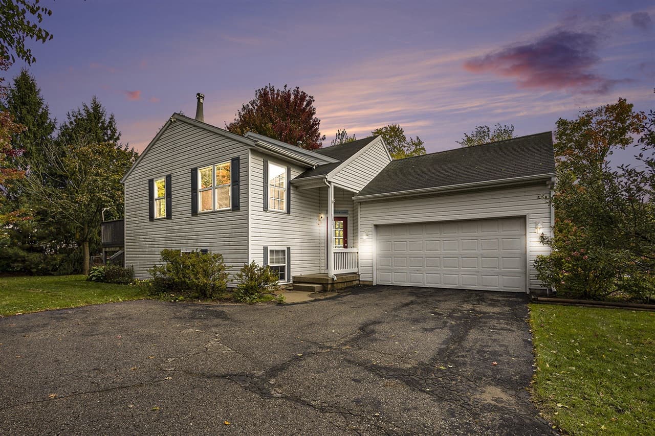 1431 W Lakewood Boulevard