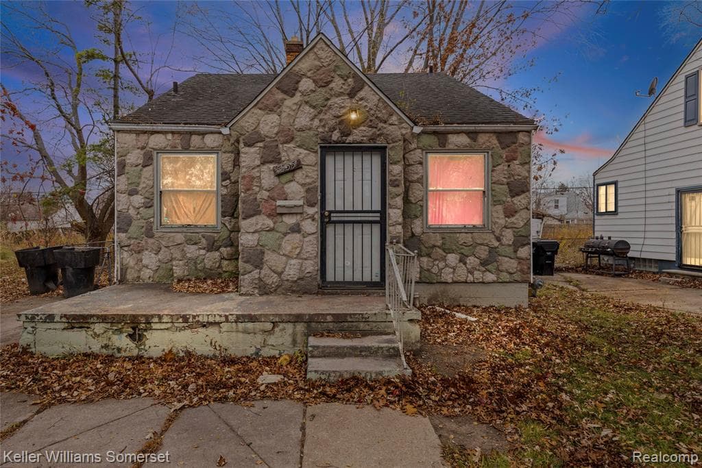 5955 GUILFORD Street