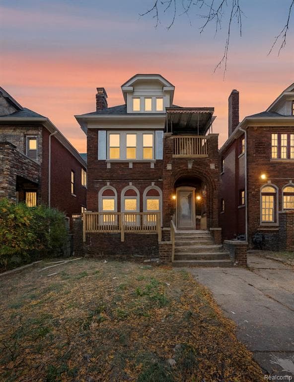 3251 Fullerton Street