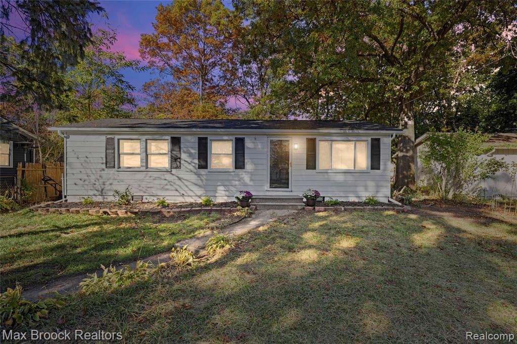 9650 Cooley Lake Road