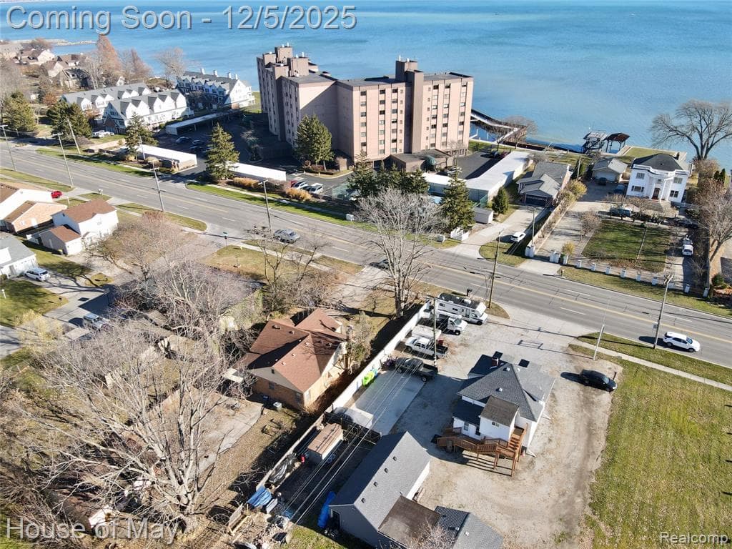 34437 Jefferson Avenue