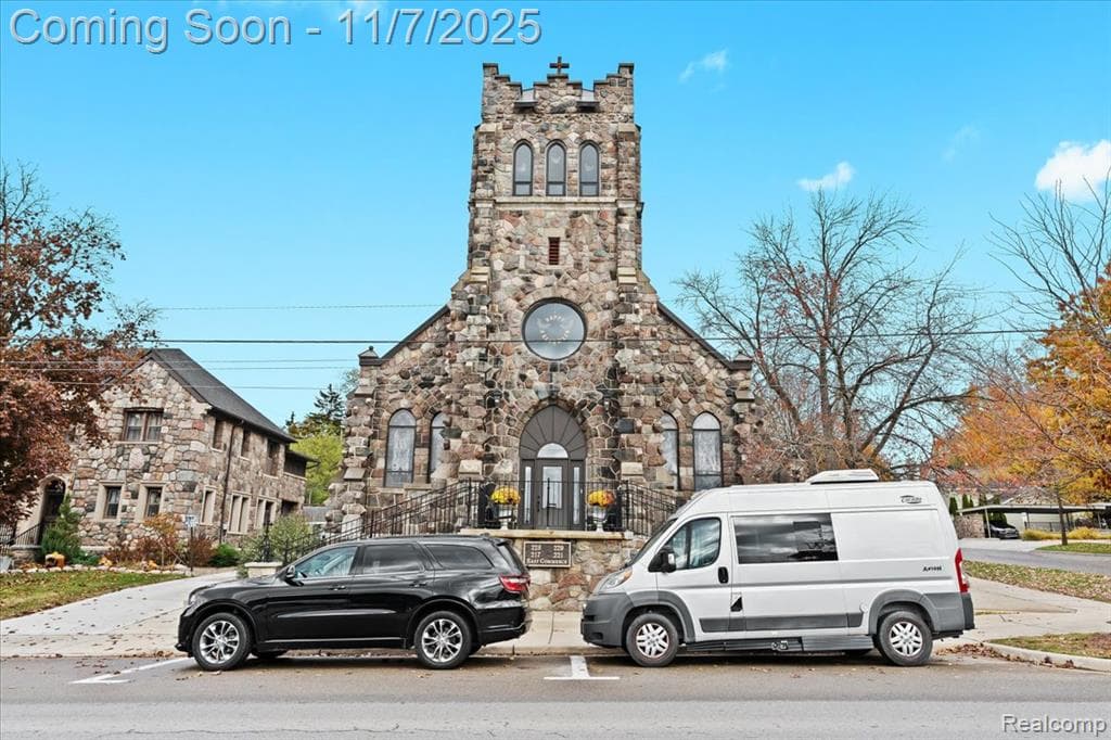 217 E Commerce Street