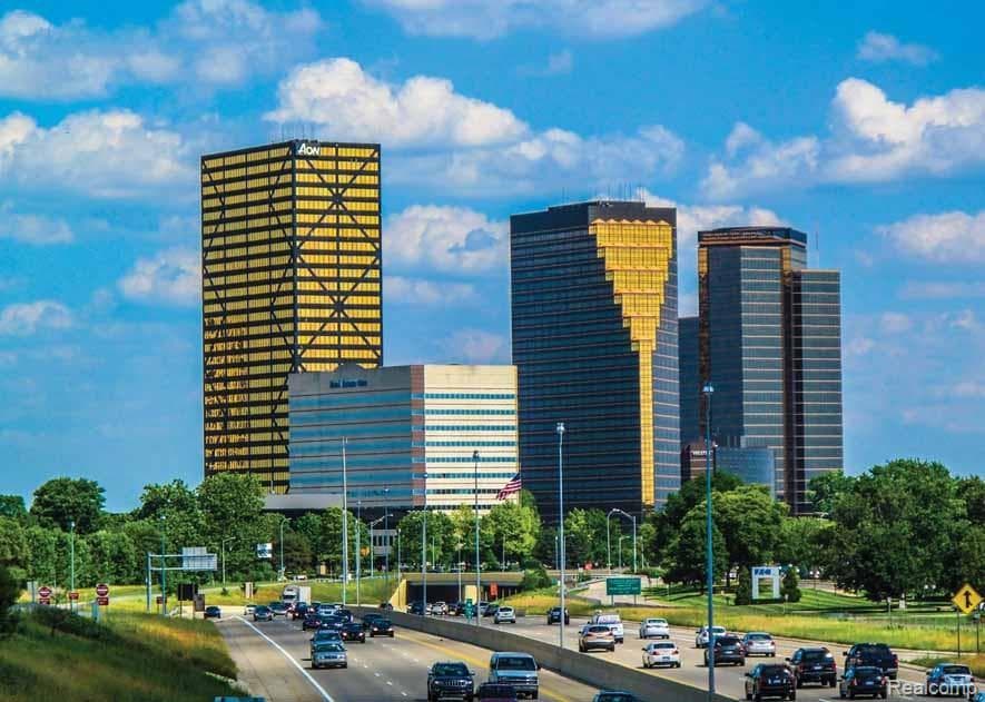 25391 SAINT JAMES Square