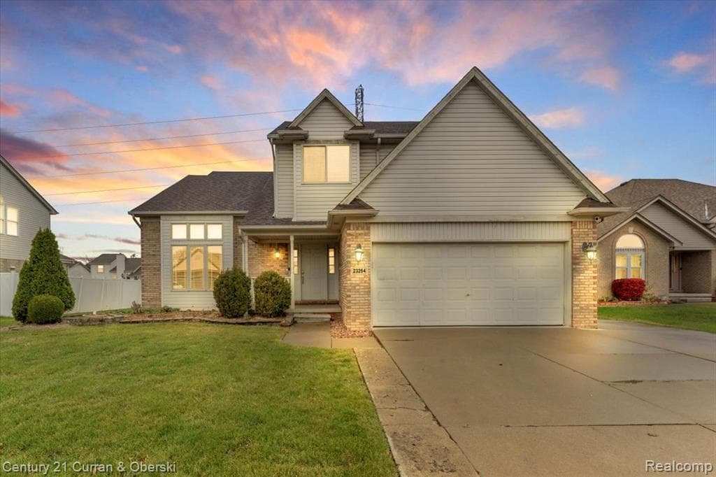 23264 Oakleigh Avenue