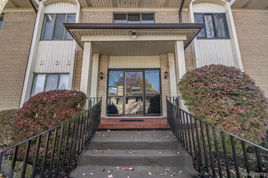 31935 W 14 Mile Road 234