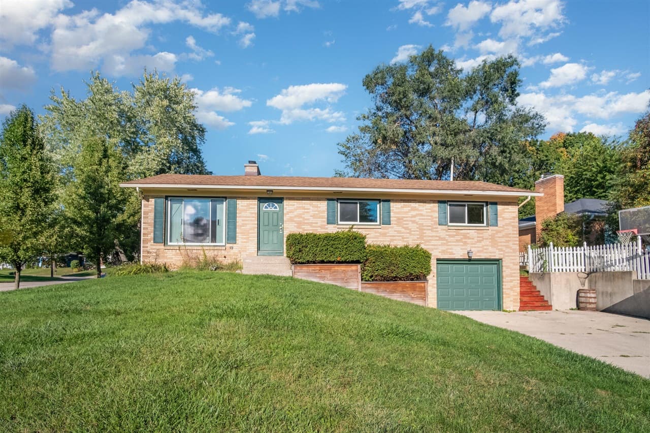 2155 Tremont Boulevard