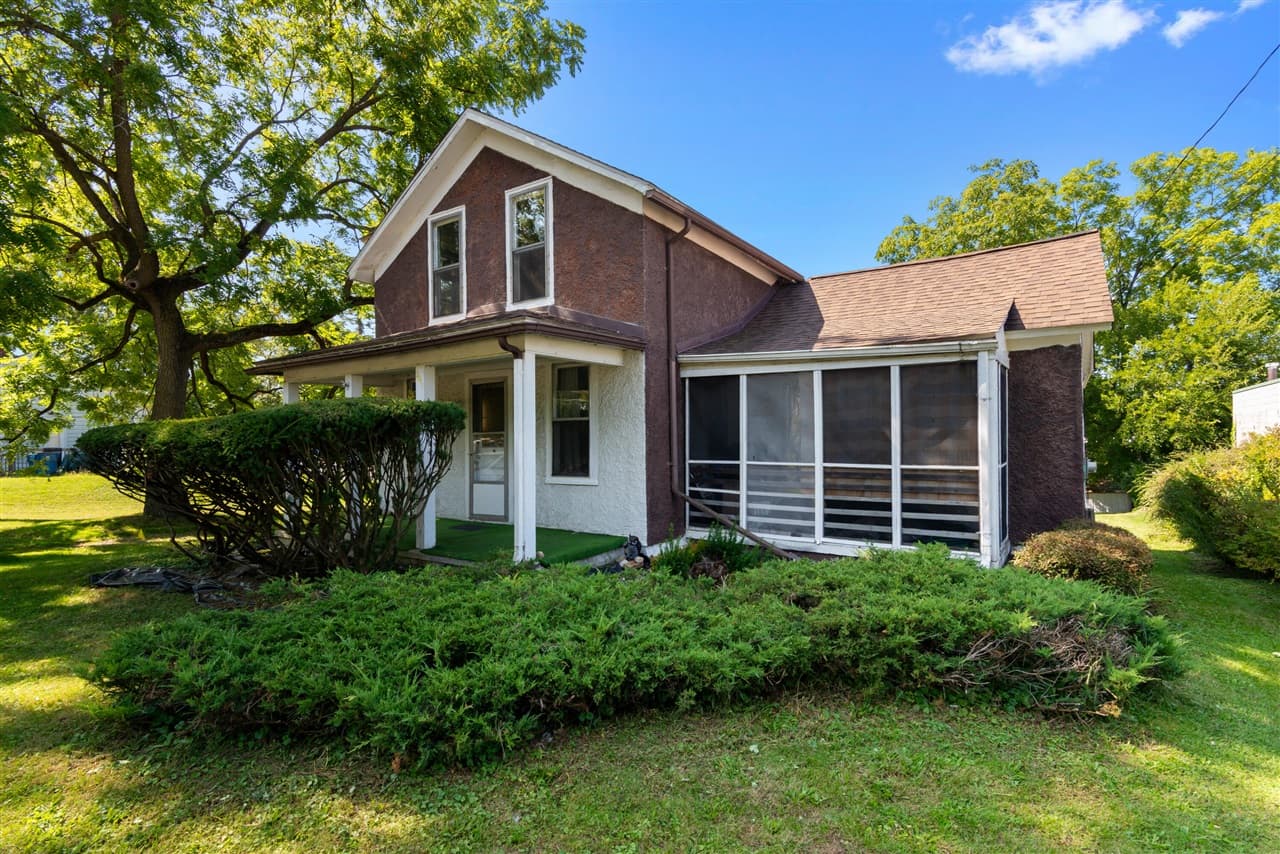 3011 Riverview Drive