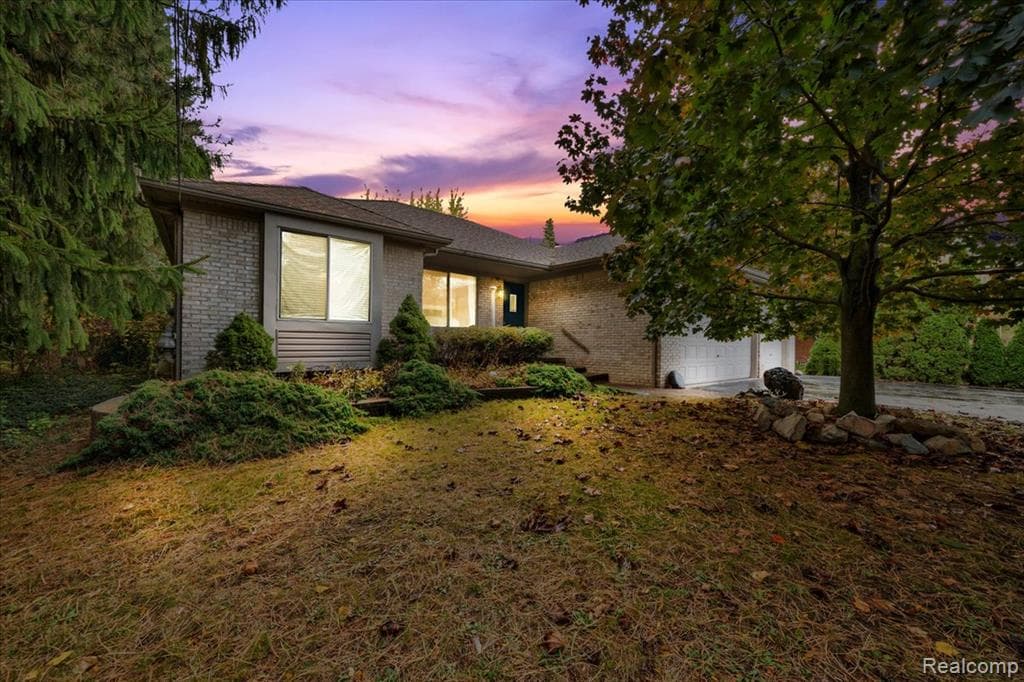 1370 South Boulevard