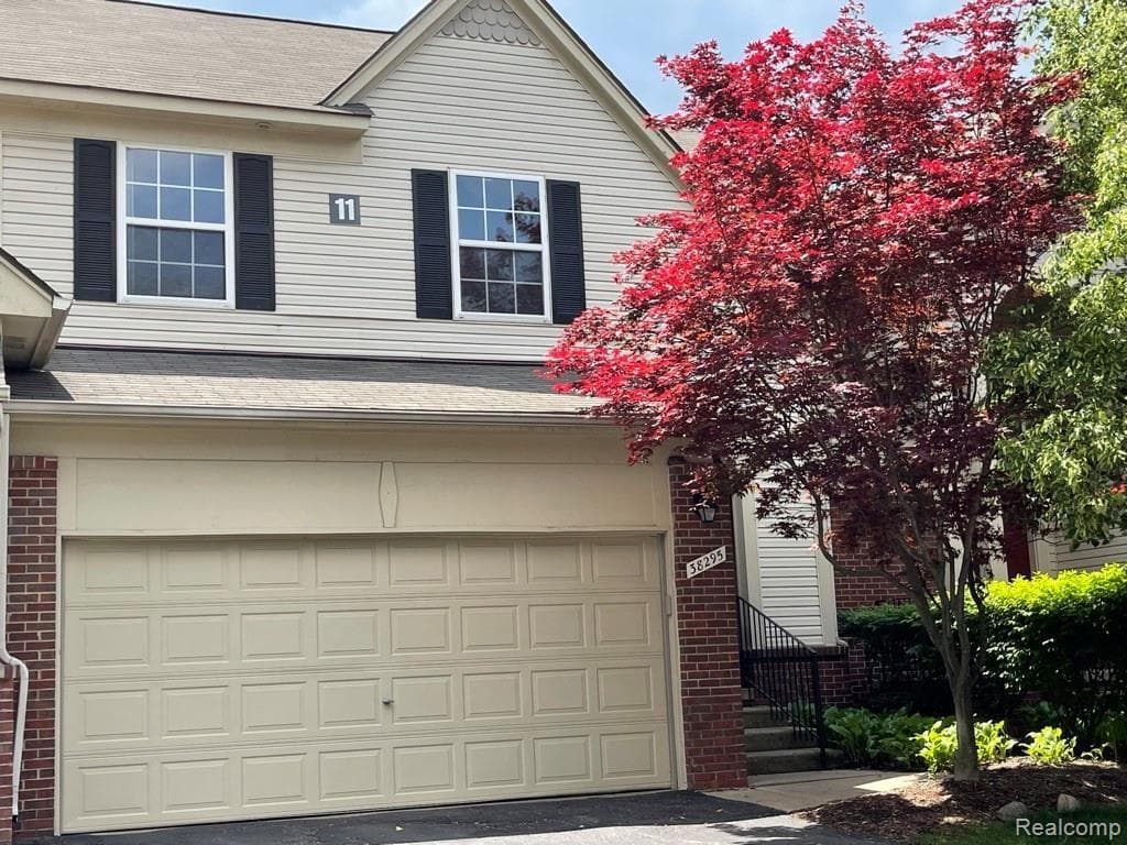 38295 SARATOGA Circle