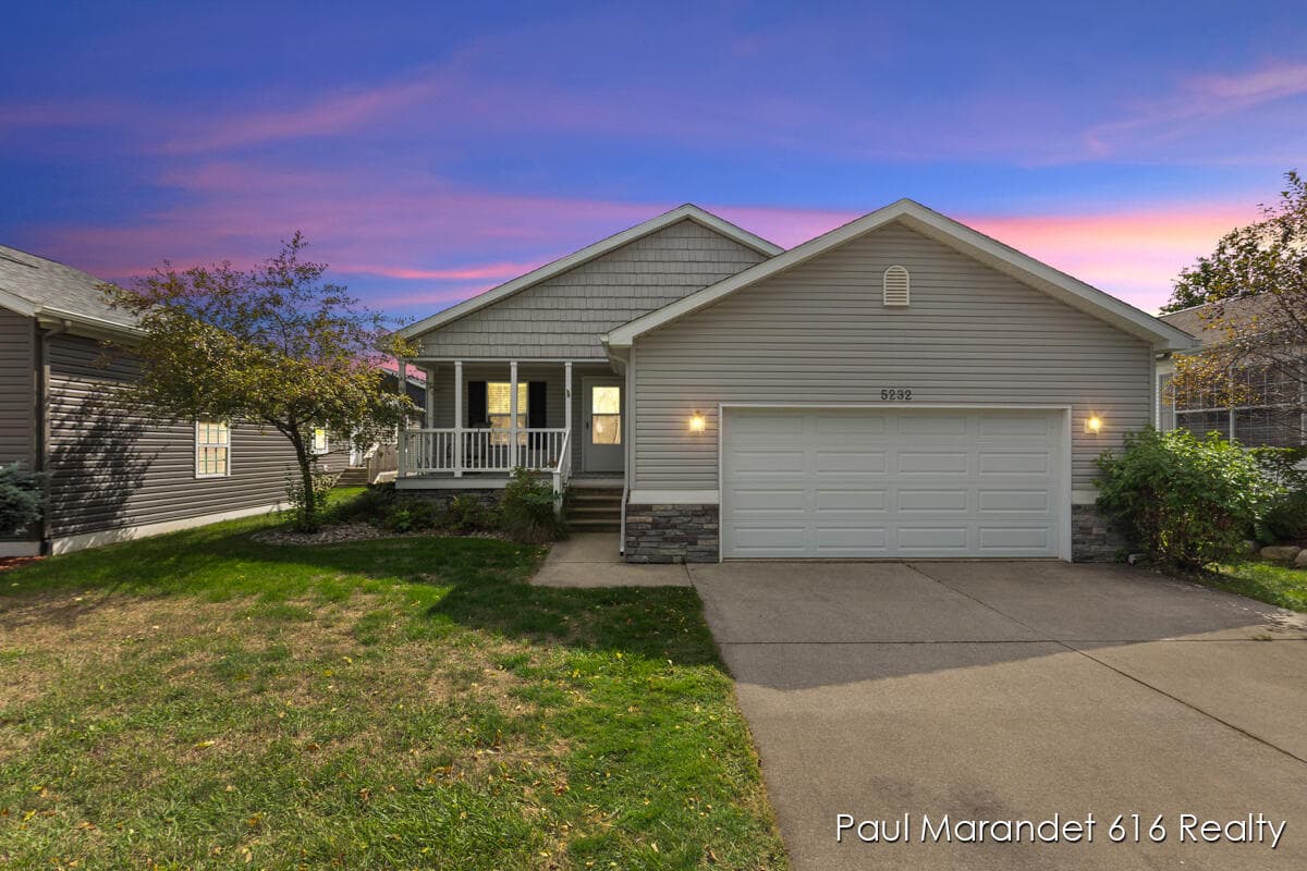 5232 E Sunfield Lane