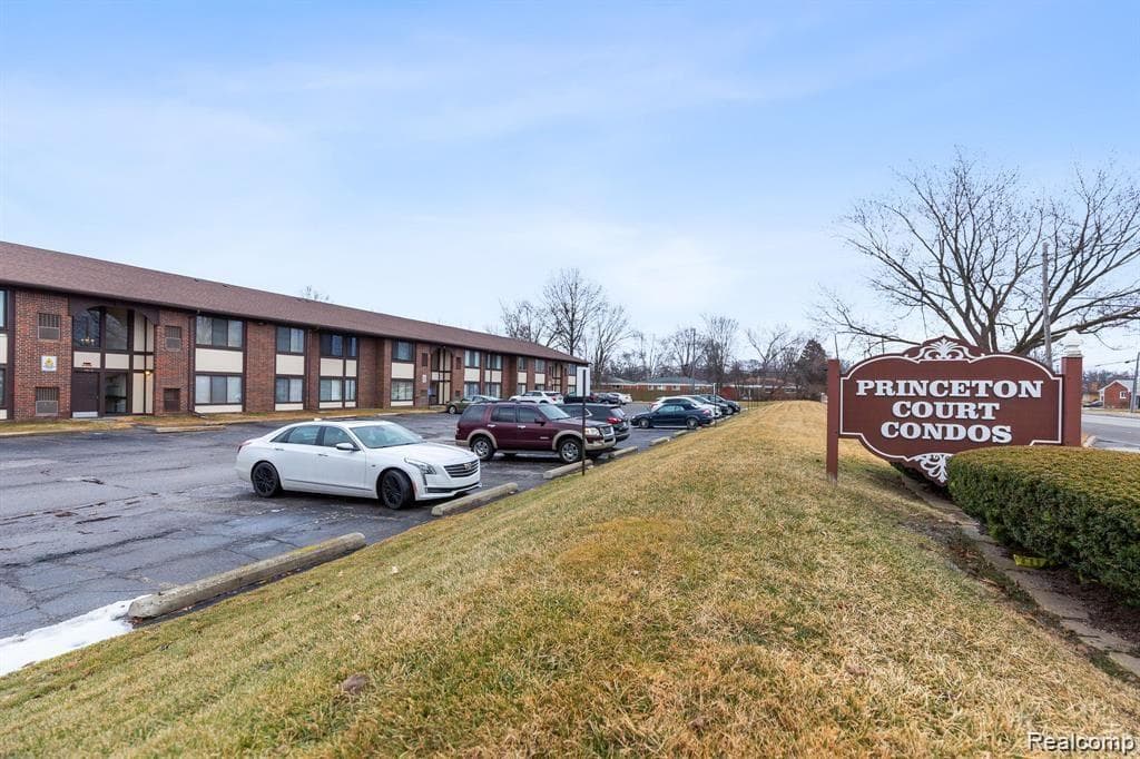 4973 E 10 Mile Road 8