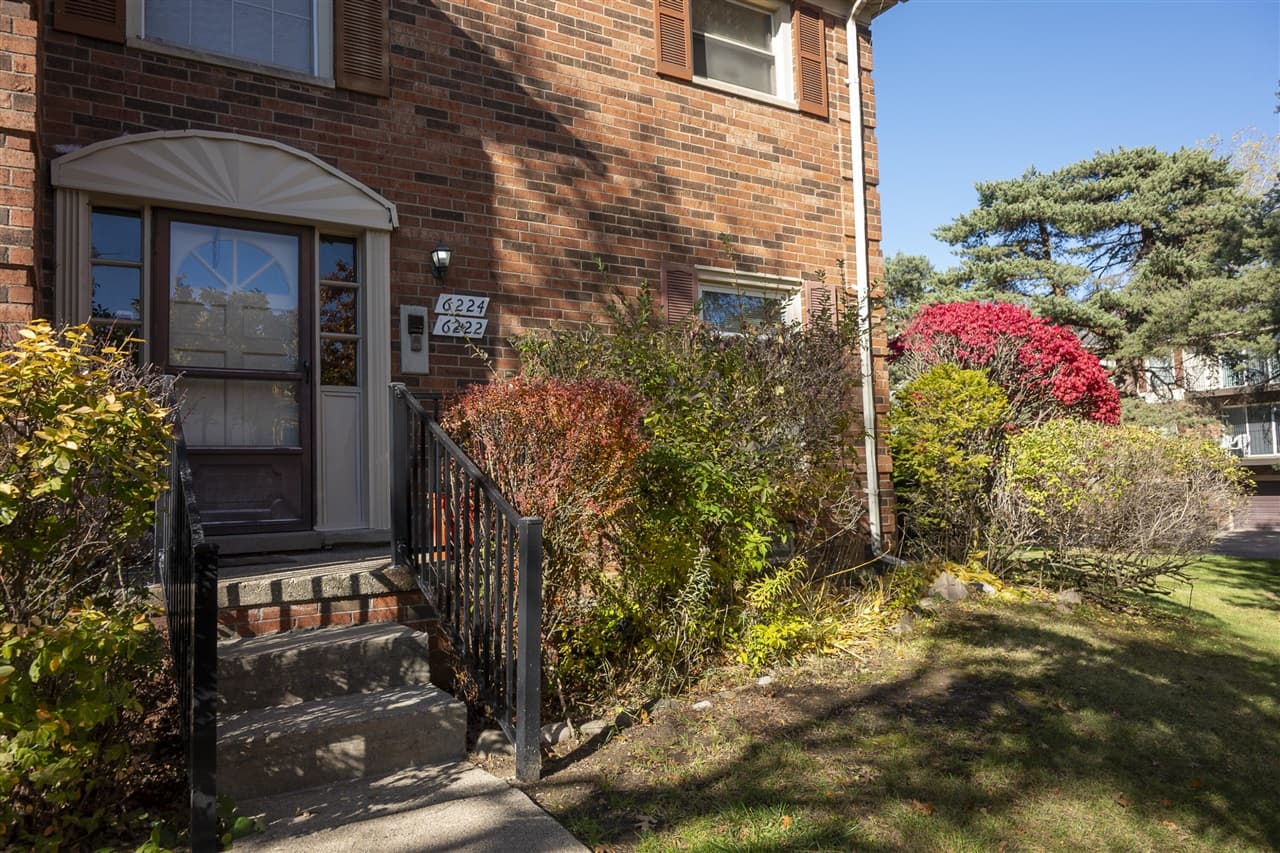 6222 Pepper Hill Street