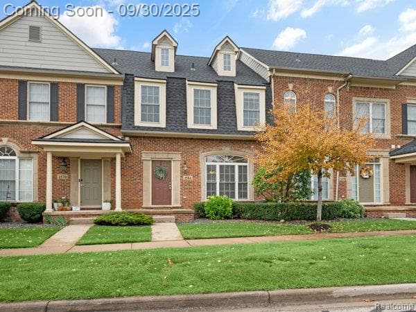 1584 Commodore Circle 33