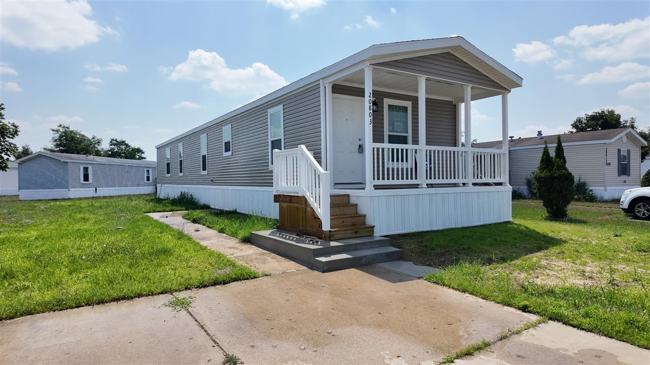 20803 Grandville Road 213